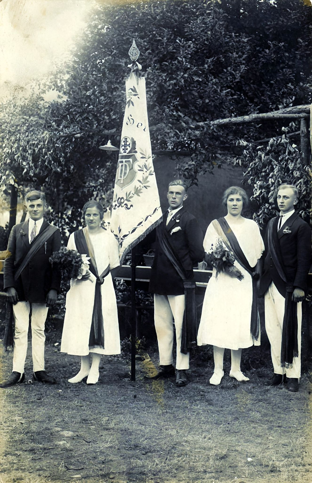 Fahnenweihe 1924 beim Turnverein Röllfeld 1899 e.V.
