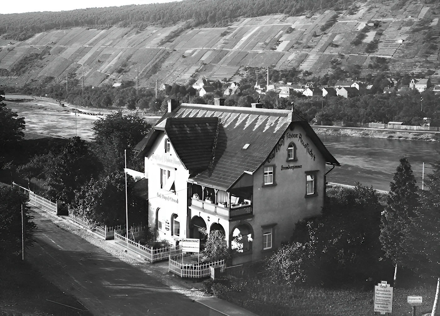 Zur Schönen Aussicht