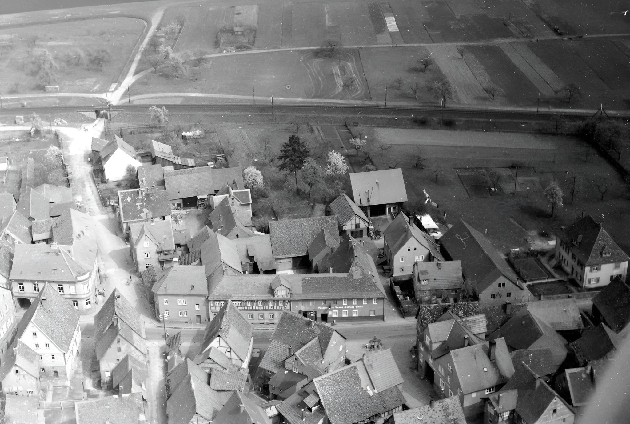 Das Gasthaus "Zur Krone" an der Trennfurter Straße