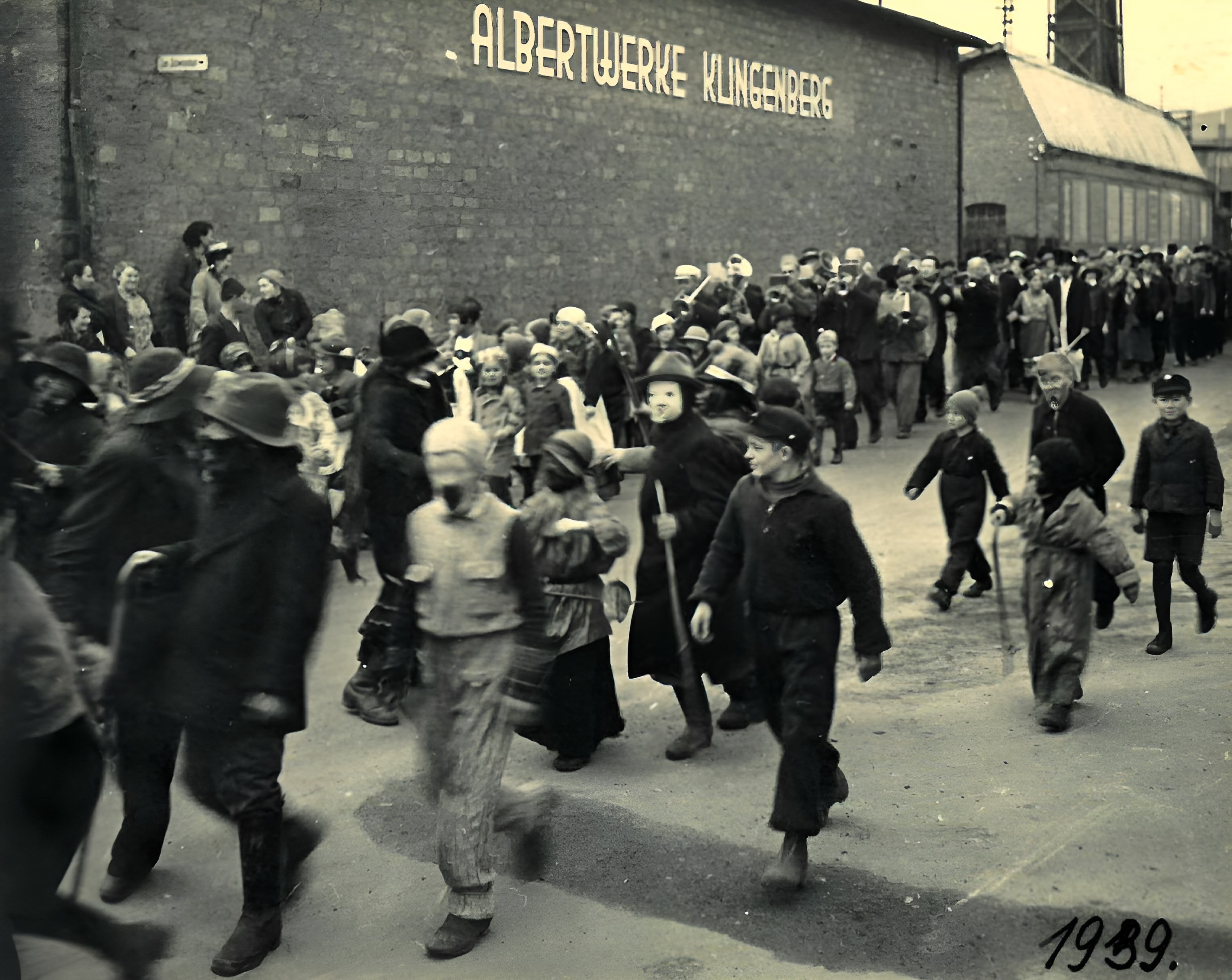 Faschingsumzug der Albertwerke im Jahr 1939