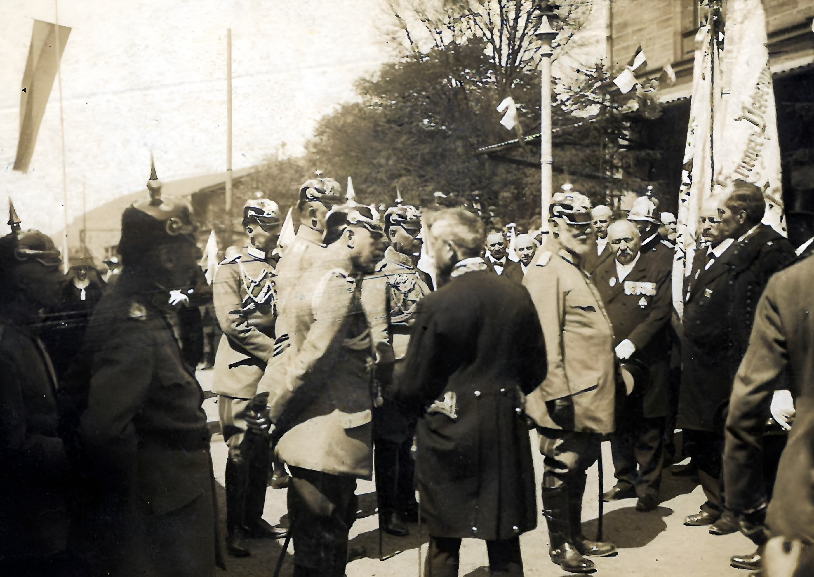 "Großer Bahnhof" in Klingenberg