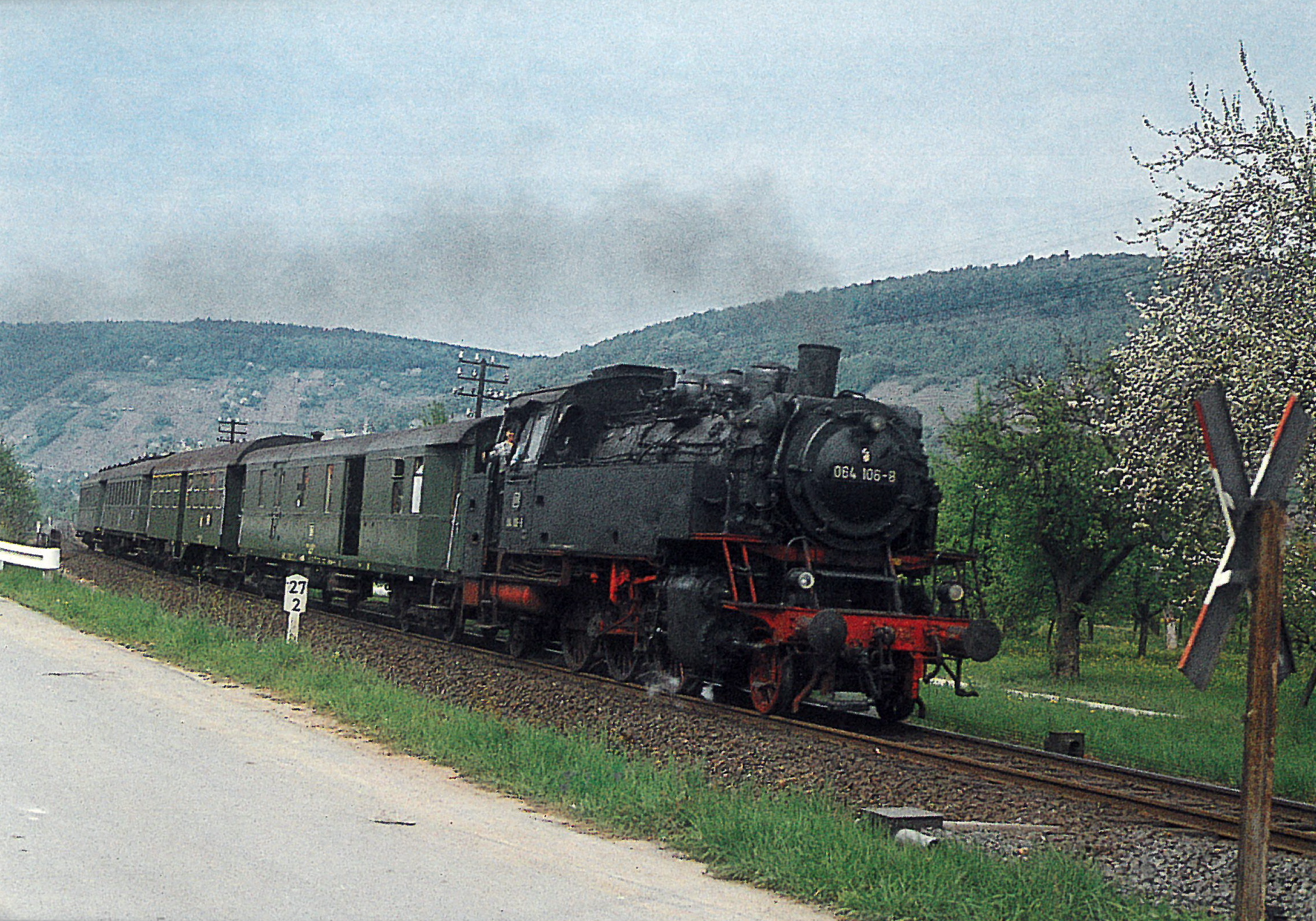 Ansichtskarte Personenzug Tenderlokomotive 064 106-8