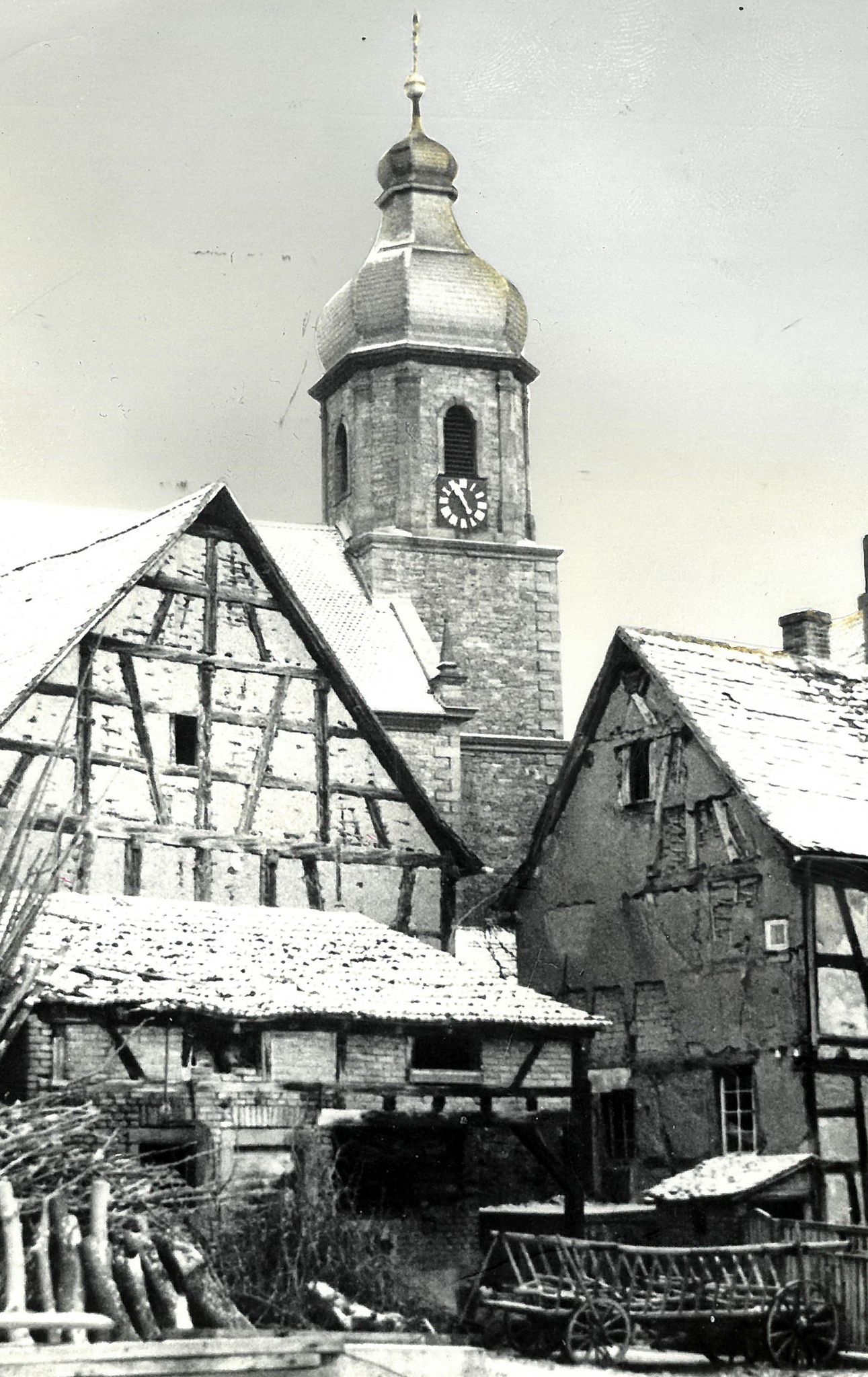 Blick von der Grabengasse auf die Rückseite der Trennfurter Str 78 in den 1960er Jahren