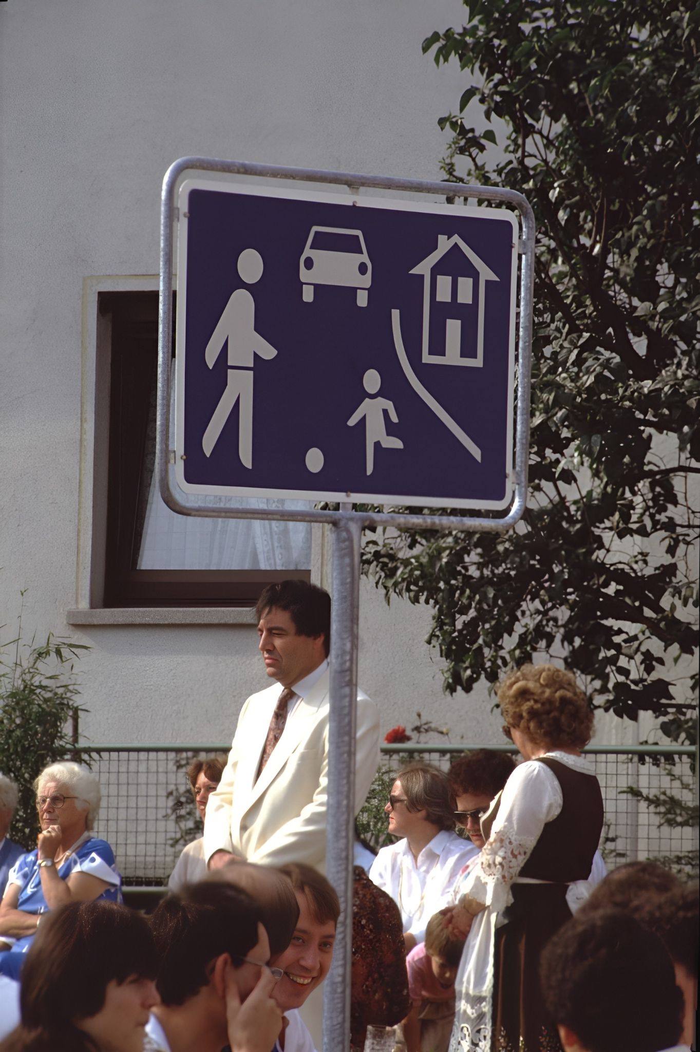 Der Jahnplatz wird zur verkehrsberuhigten Zone (Spielstraße)