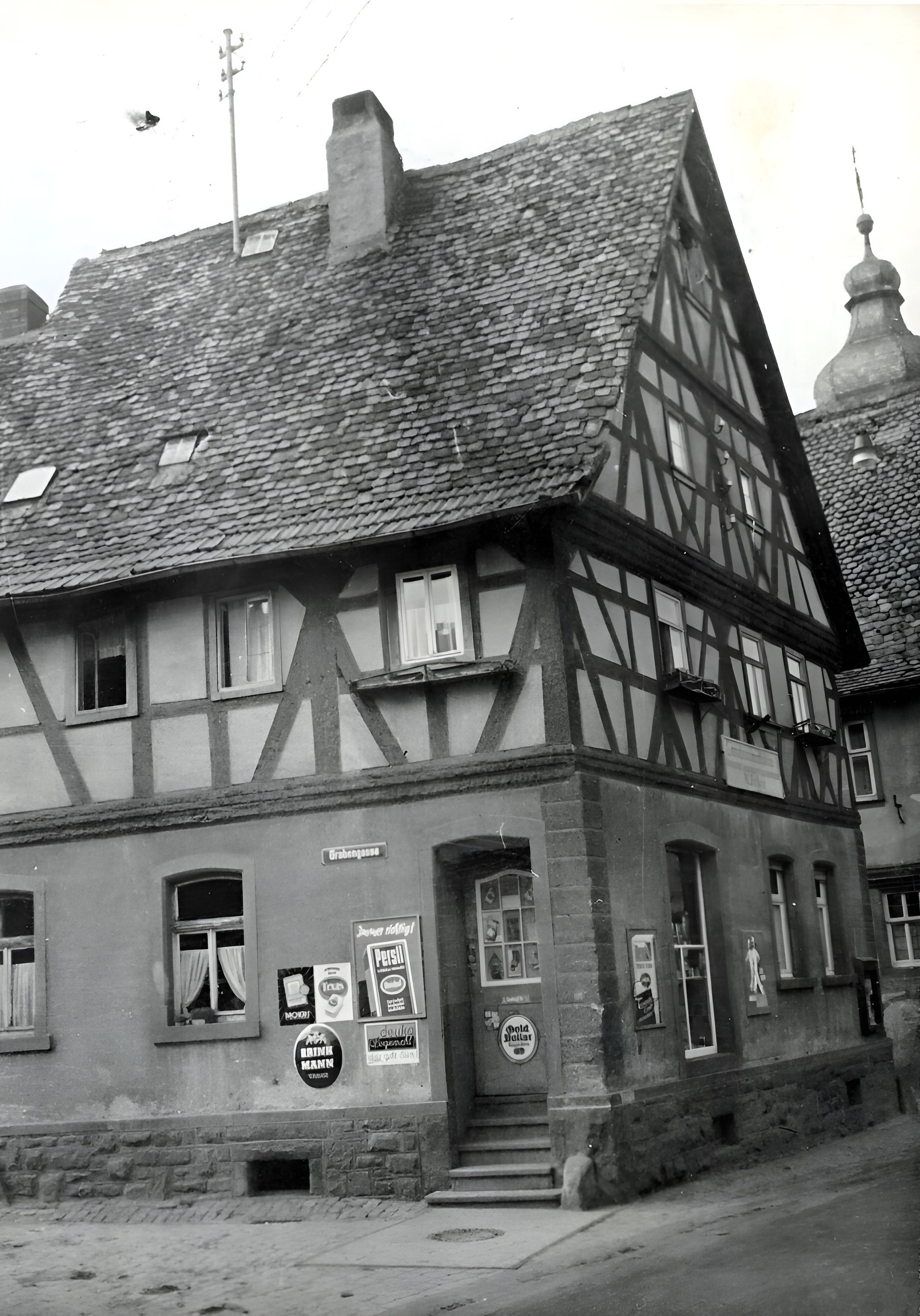 Die Trennfurter Straße 80 im Jahr 1950