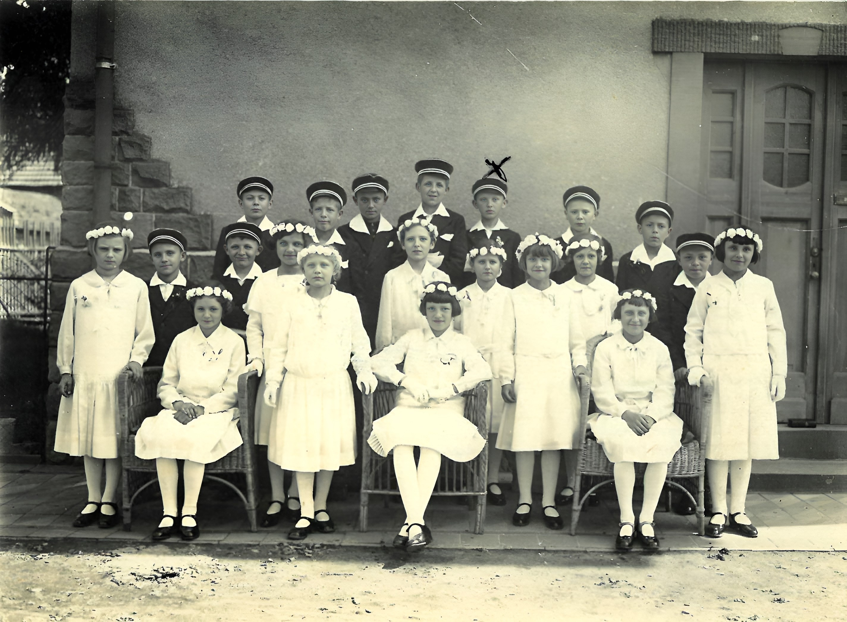 Gruppenfoto anl. Kommunionfeier des Jahrgangs 1920/1921