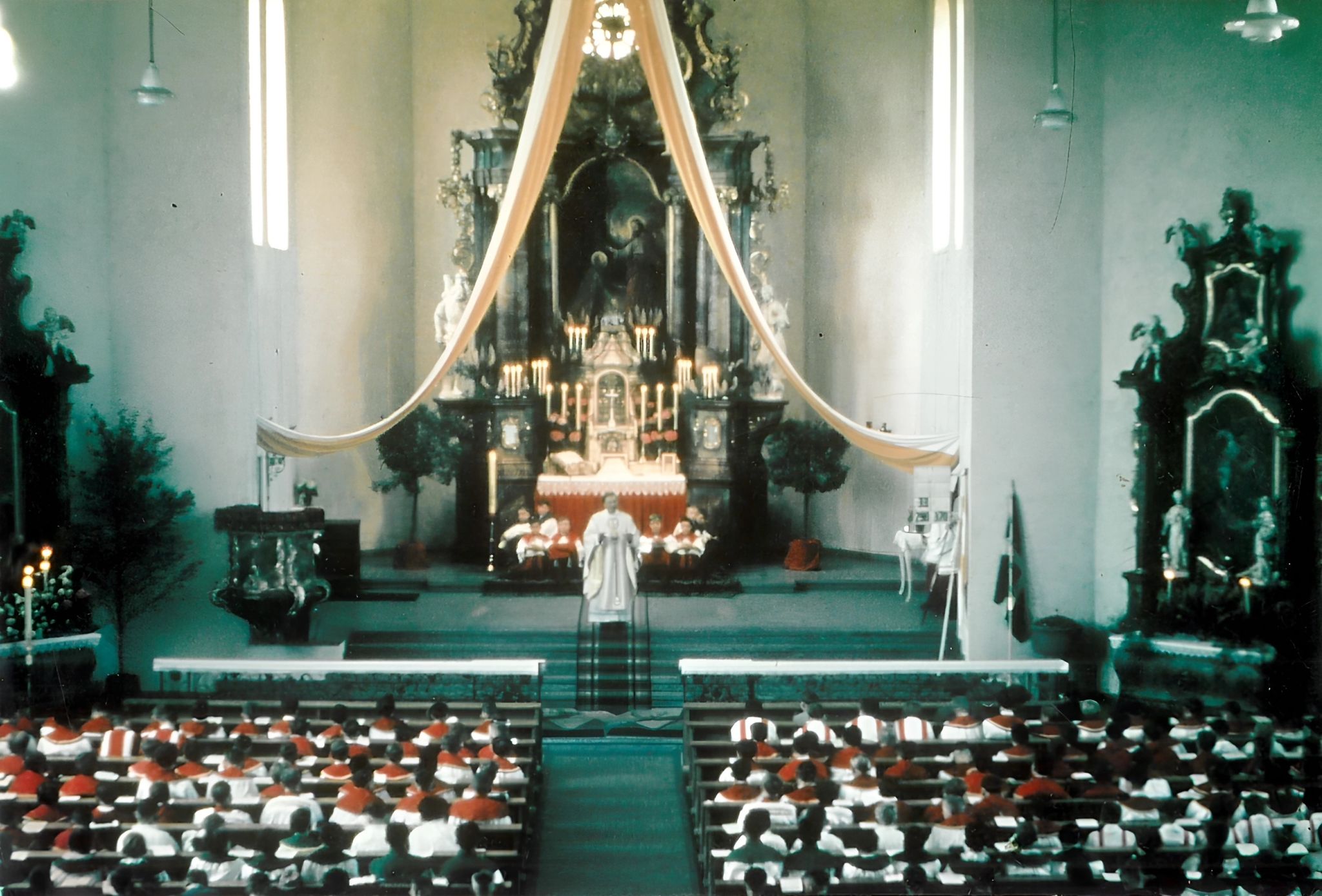 Innenansicht der Trennfurter Pfarrkirche St. Maria Magdalena