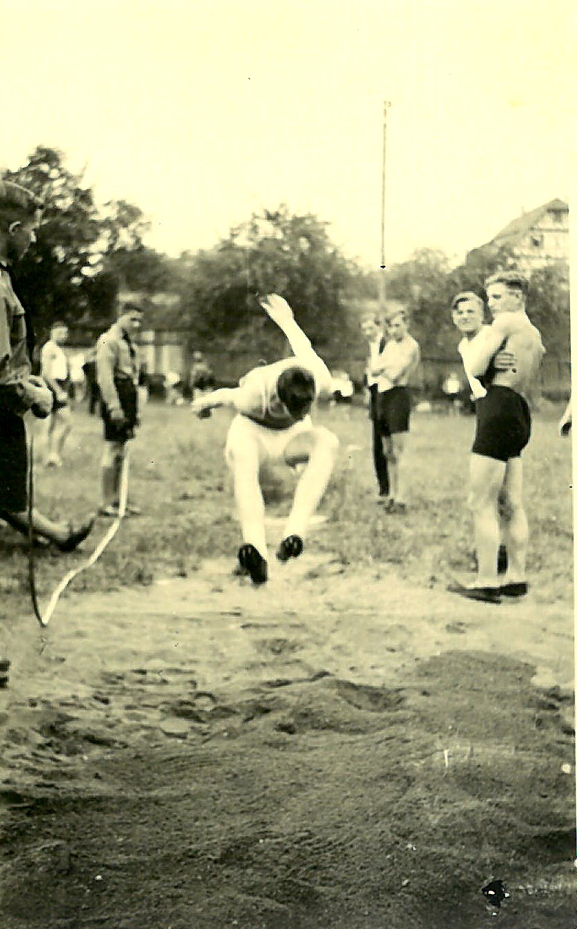Turnfest auf dem Gelände des Trennfurter Freibads